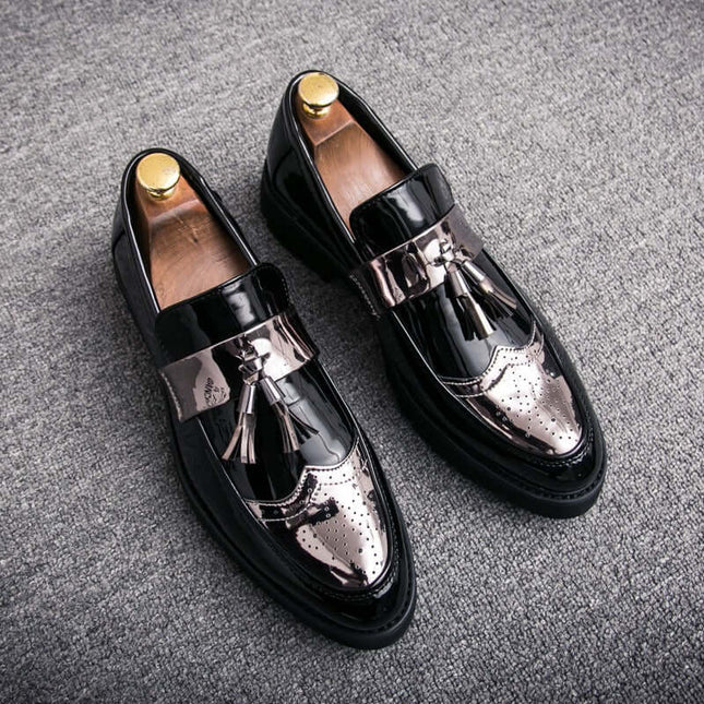 Zapatos de vestir con borlas estilo británico