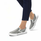 Zapatillas Slip-on modelo Stripes blanco y negro