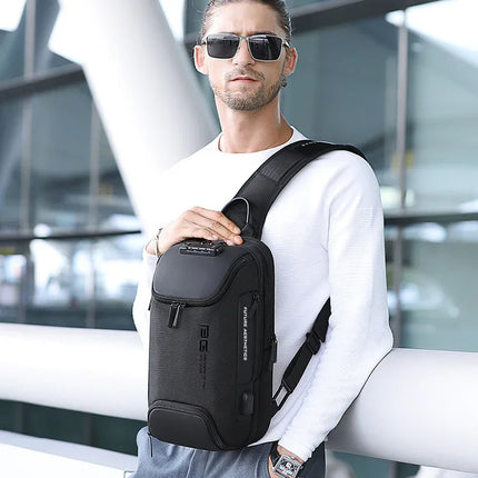 Mochila de pecho BANGE, antirrobo y con tecnología USB - tugranalmacen.com
