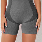 Shorts deportivos de cintura alta color gris oscuro