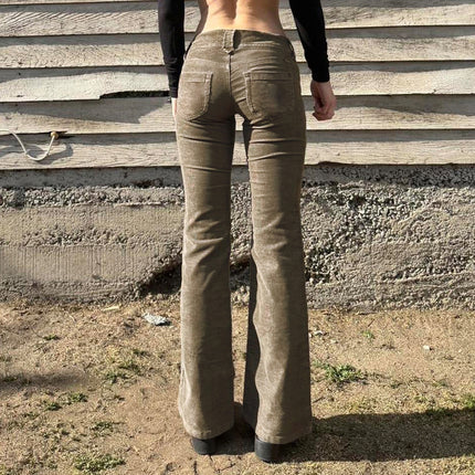 Pantalones acampanados de pana ajustados en caqui