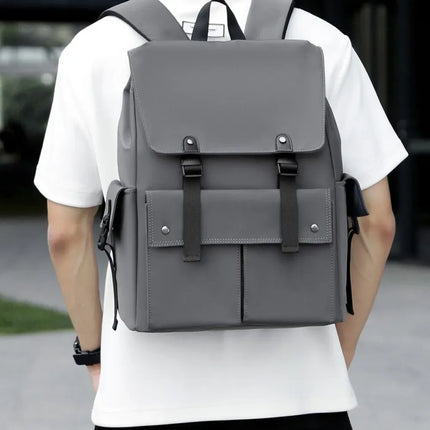 Mochila Leo con múltiples bolsillos y correa ajustable - tugranalmacen.com
