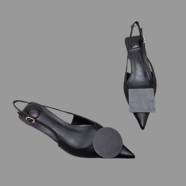 <h2>Sandalias Stiletto minimalistas</h2><h4>130,66€ </h4><h6>IVA incluido</h6>