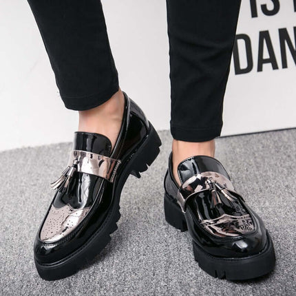 Zapatos de vestir con borlas estilo británico