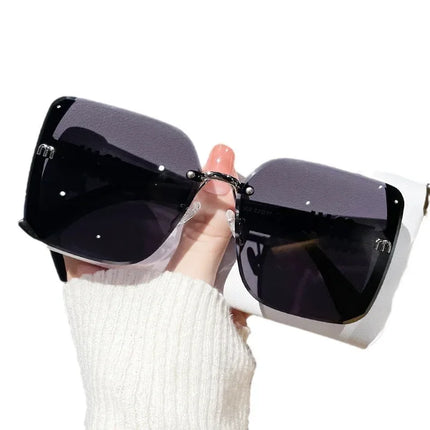Gafas de sol MUI con montura en tendencia