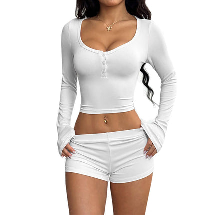 Conjunto de dos piezas, camiseta y pantalones cortos.