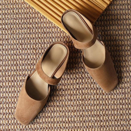 Chanclas planas retro sencillas de versión Müller, color marrón, material ante, estilo minimalista