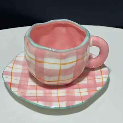 Taza de café con platillo, en cielo azul y nubes blancas pintadas a mano - tugranalmacen.com