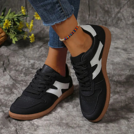 Zapatillas casuales negras con cordones