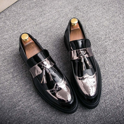Zapatos de vestir con borlas estilo británico