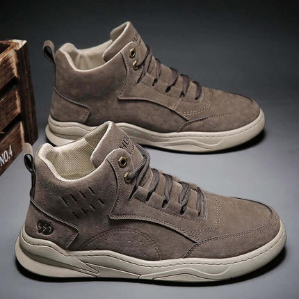 Zapatillas casual de ante para hombre-Comodidad y estilo en tono marrón con suela gruesa, ideales para estilo urbano y confort. 