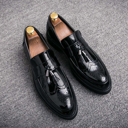 Zapatos de vestir con borlas estilo británico