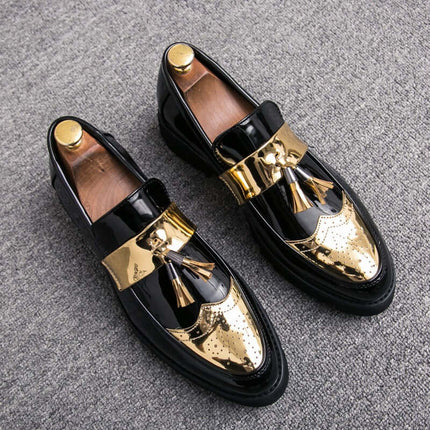 Zapatos de vestir con borlas estilo británico