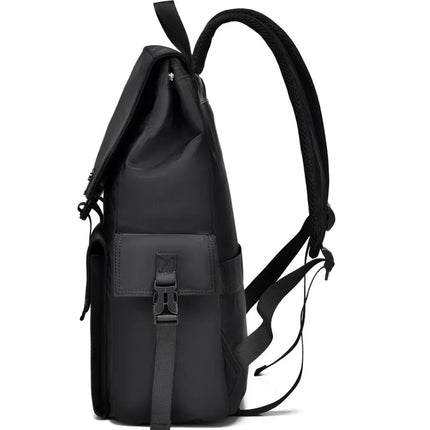 Mochila Leo con múltiples bolsillos y correa ajustable - tugranalmacen.com