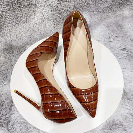 Zapatos de tacón café efecto cocodrilo mujer, elegantes y modernos, tugranalmacen.com