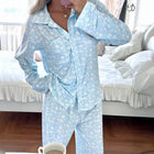 Conjunto mujer camisa y pantalones azul claro para look casual