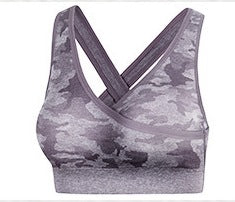 Conjunto deportivo de 3 piezas: Sujetador, Camiseta y Leggings.