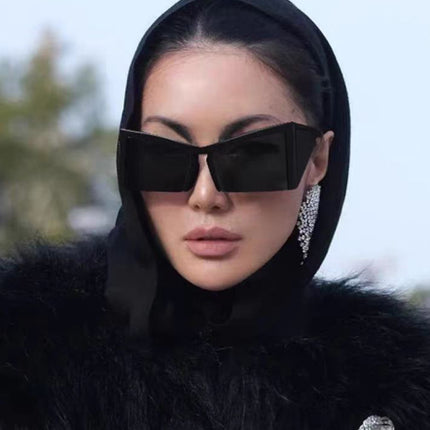 Gafas de sol modernas de media montura para eventos y fiestas