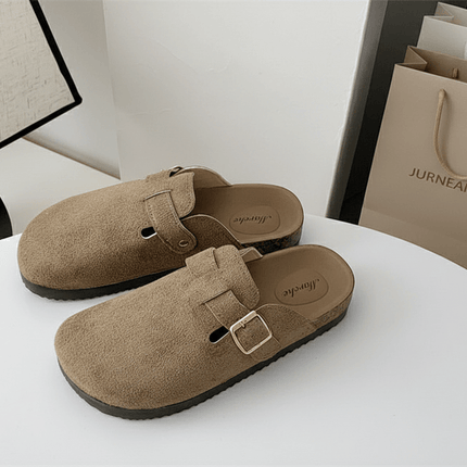 Zuecos mule de ante sintético con hebilla dorada — Multicolor