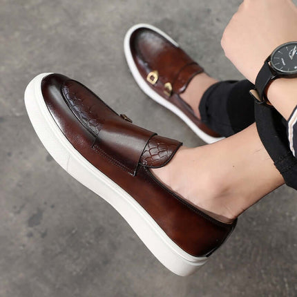 Mocasines marrones con plataforma blanca - Estilo casual elegante