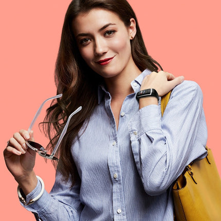 Pulsera inteligente M4 con monitor cardíaco y alertas sociales