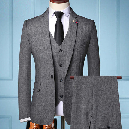 Traje de tres piezas para hombre de corte ajustado