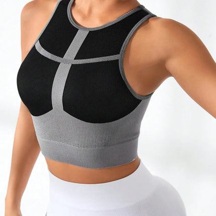 Camiseta deportiva de poliamida con cuello redondo