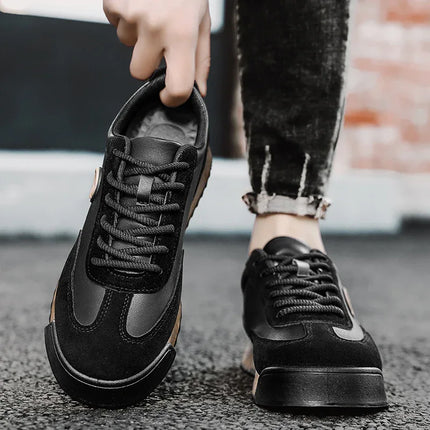 Zapatillas Streetwear Retro Urban en marrón y negro, con diseño de gamuza suave y cuero sintético.