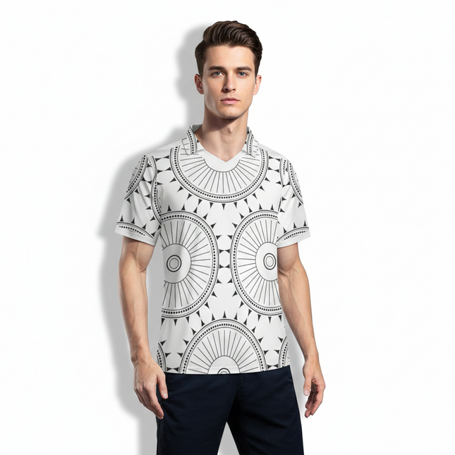 Camiseta de hombre blanca con diseño tribal