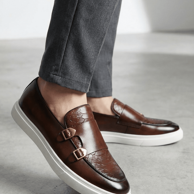 Mocasines marrones con plataforma blanca para hombre