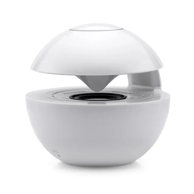 Altavoz Bluetooth portátil esférico en blanco
