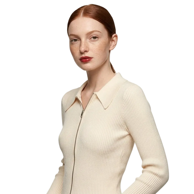 Suéter de punto con cremallera y cuello camisero beige